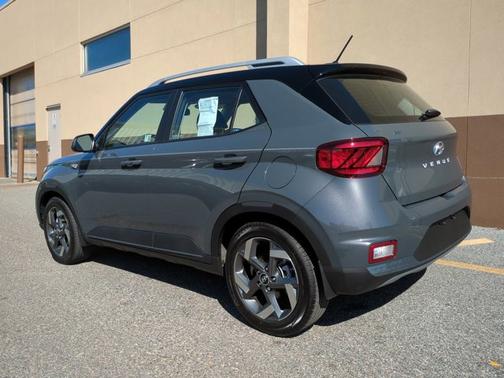2024 Hyundai VENUE Limited