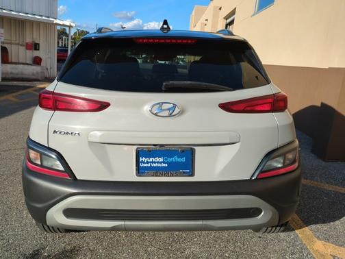 2023 Hyundai KONA SEL