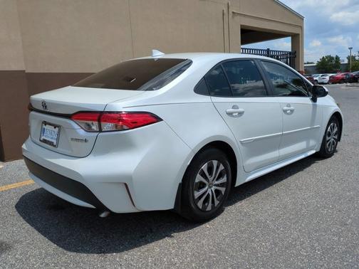 2022 Toyota Corolla Hybrid LE
