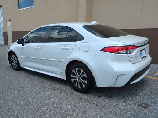2022 Toyota Corolla Hybrid LE
