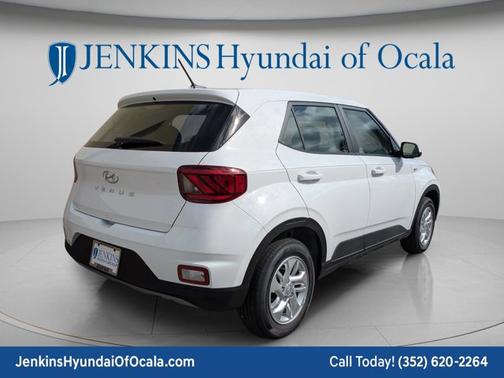 Lunar White 2026 Hyundai VENUE SE