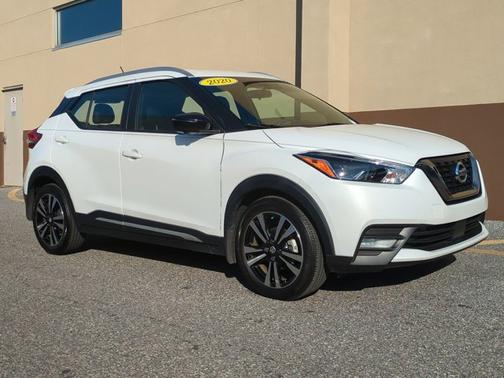 2020 Nissan Kicks SR