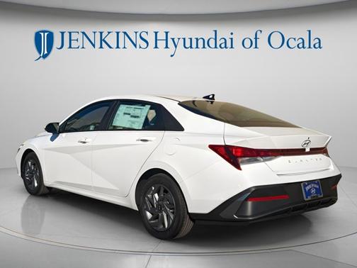 Serenity White Pearl 2026 Hyundai ELANTRA SEL Sport