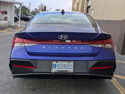 2025 Hyundai ELANTRA SEL Convenience