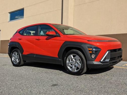 2025 Hyundai KONA SE
