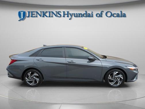2025 Hyundai ELANTRA HEV SEL Sport