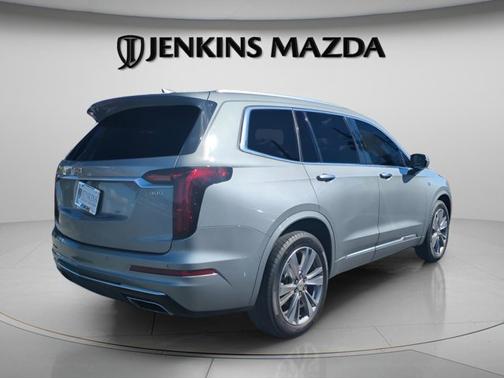 2023 Cadillac XT6 FWD Premium Luxury