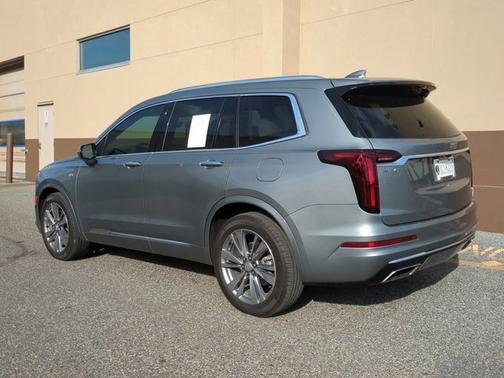 2023 Cadillac XT6 FWD Premium Luxury