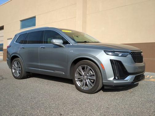 2023 Cadillac XT6 FWD Premium Luxury