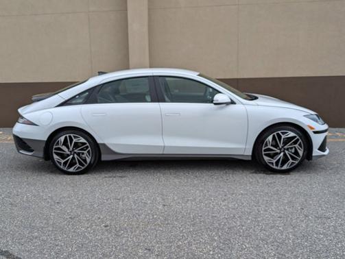 2025 Hyundai IONIQ 6 SEL