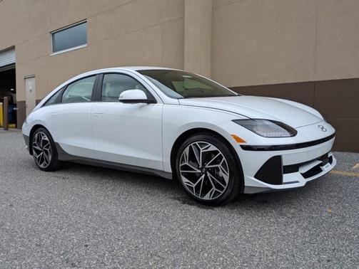 2025 Hyundai IONIQ 6 SEL