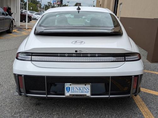 2025 Hyundai IONIQ 6 SEL