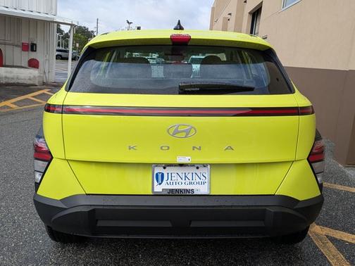 2026 Hyundai KONA SE