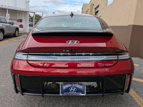 2025 Hyundai IONIQ 6 SE