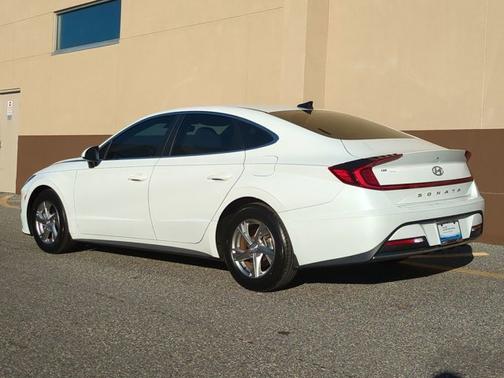 2021 Hyundai SONATA SE