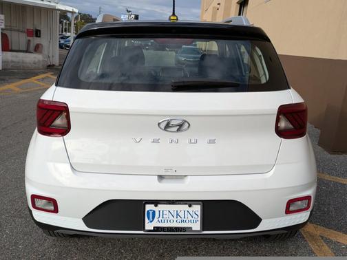2025 Hyundai VENUE Limited