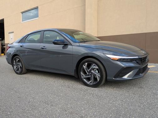 2025 Hyundai ELANTRA HEV SEL Sport