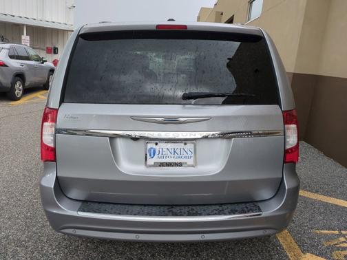 2013 Chrysler Town & Country Touring-L