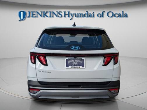 2025 Hyundai TUCSON SE