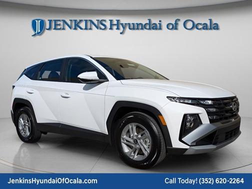 2025 Hyundai TUCSON SE