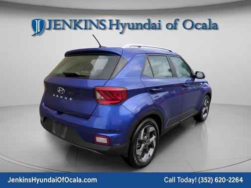 2024 Hyundai VENUE SEL