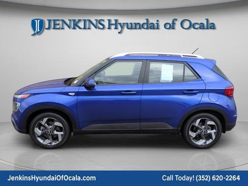 2024 Hyundai VENUE SEL