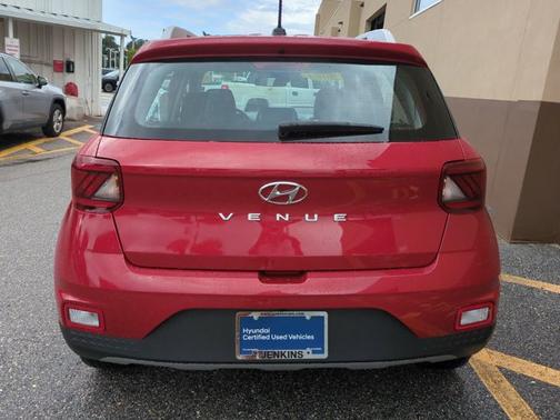 2023 Hyundai VENUE Limited