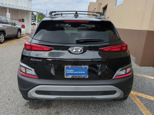 2023 Hyundai KONA SEL