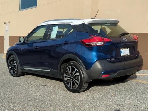 2020 Nissan Kicks SR