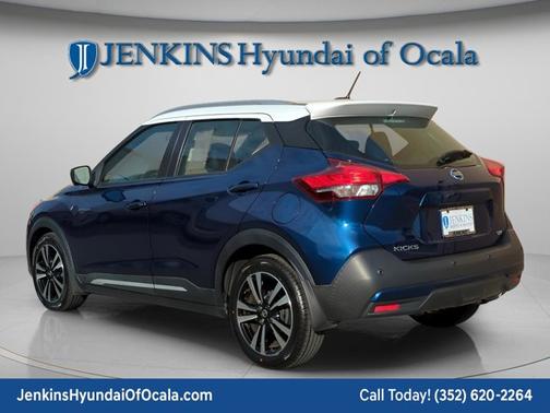 2020 Nissan Kicks SR