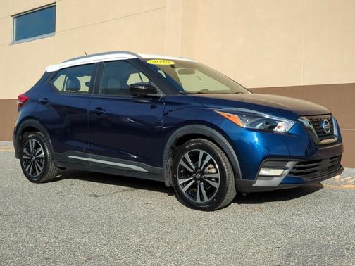 2020 Nissan Kicks SR