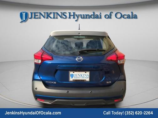 2020 Nissan Kicks SR