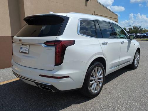 2021 Cadillac XT6 Premium Luxury