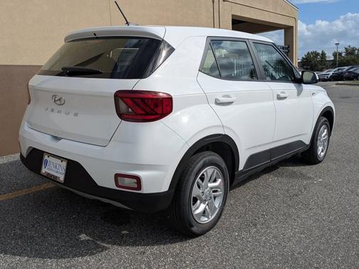 2026 Hyundai VENUE SE