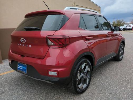 2024 Hyundai VENUE Limited