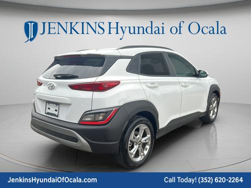 Lunar White 2022 Hyundai KONA SEL