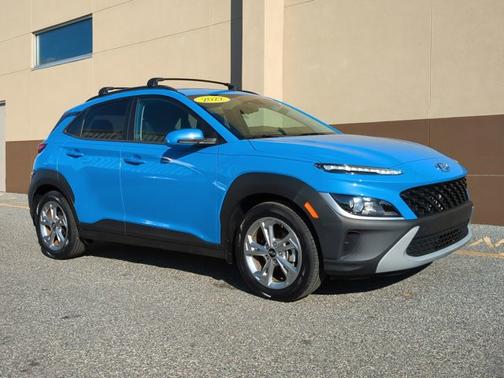 2022 Hyundai KONA SEL