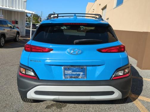 2022 Hyundai KONA SEL