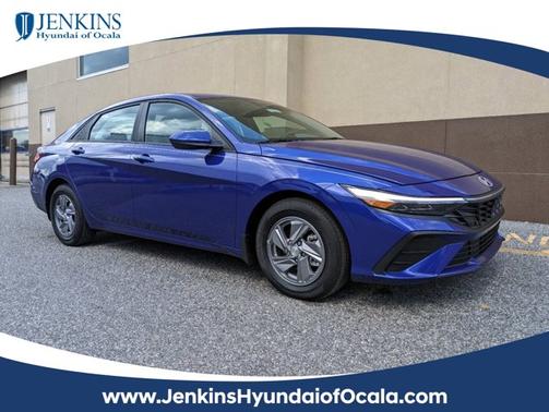 2025 Hyundai ELANTRA SE
