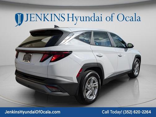 2025 Hyundai TUCSON SE