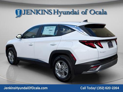 2025 Hyundai TUCSON SE