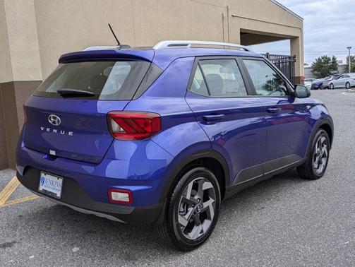 2025 Hyundai VENUE SEL
