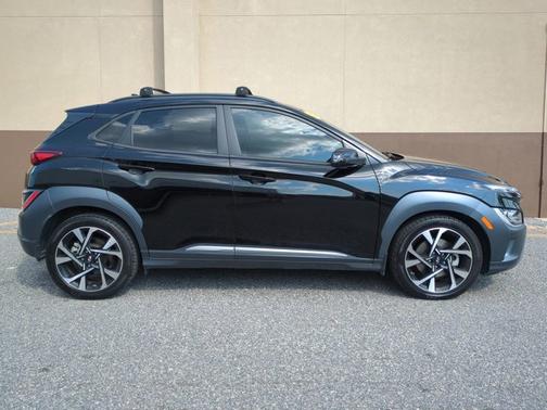 2022 Hyundai KONA Limited