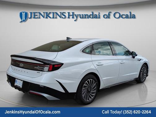 2025 Hyundai SONATA Hybrid SEL