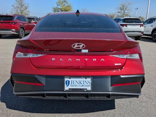 2025 Hyundai ELANTRA HEV Limited