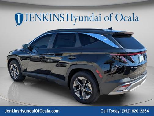Phantom Black 2026 Hyundai TUCSON SEL Premium