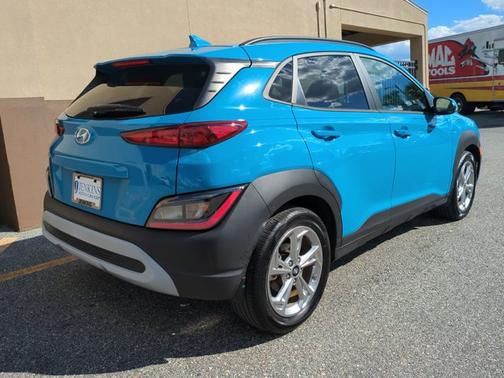 2022 Hyundai KONA SEL