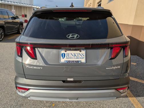 2026 Hyundai TUCSON Hybrid SEL