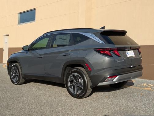 2026 Hyundai TUCSON Hybrid SEL