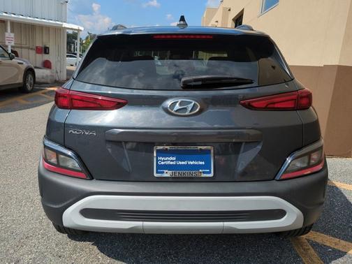 2022 Hyundai KONA SEL